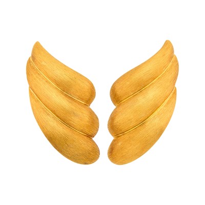Lot 117 - Pair of Gold Earclips