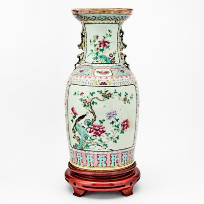 Lot 472 - A Chinese Enameled Porcelain Vase