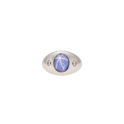 Lot 1088 - Gentleman's Platinum, Star Sapphire and Diamond Gypsy Ring