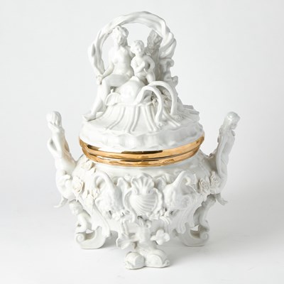 Lot 209 - Rauenstein Style Porcelain Covered Jar
