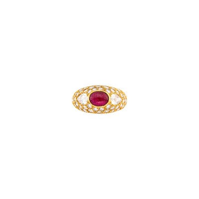 Lot 139 - Gold, Cabochon Ruby and Diamond Ring