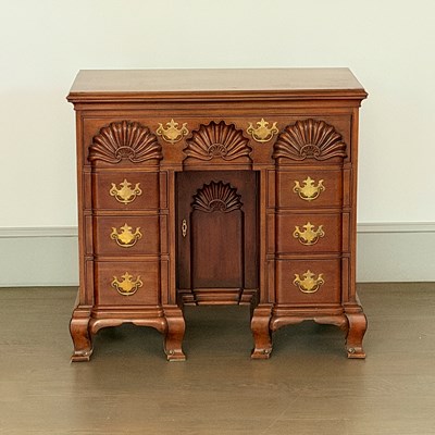Lot 1061 - Chippendale Mahogany Four Shell Kneehole Dressing Table