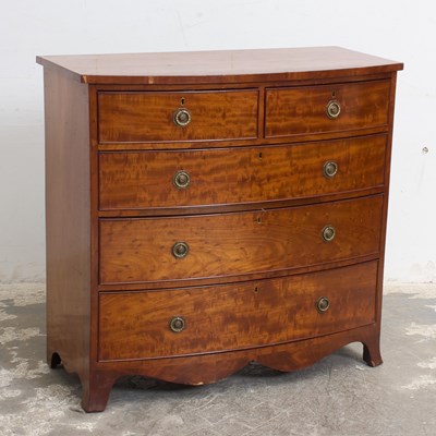 Lot 202 - George III Mahogany Bowfront Chest of Drawers