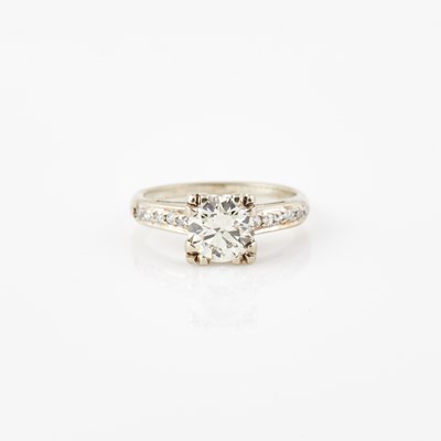 Lot 120 - Diamond Engagement Ring, 12 diamonds, center stone about 1.35 cts., 14K 2 dwt., stone missing