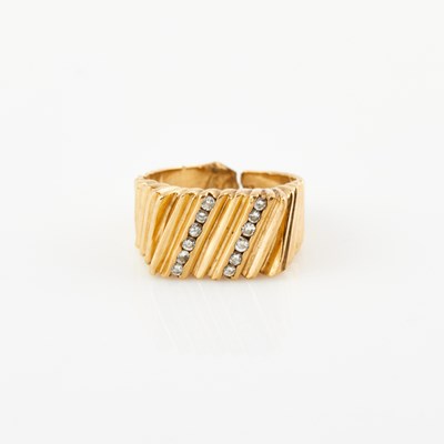 Lot 167 - Gold and Stone Ring, 14K 4 dwt. all, damaged