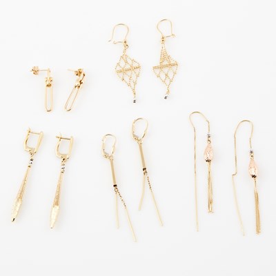 Lot 189 - Ten Gold Earrings, 14K 8 dwt.
