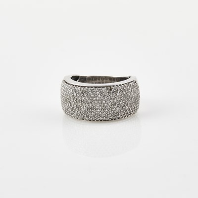 Lot 262 - Diamond Ring, 321 diamonds about 1.25 cts., 14K 5 dwt., stones missing
