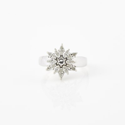 Lot 283 - Diamond Ring, 12 diamonds about 0.75 ct., 14K 3 dwt.