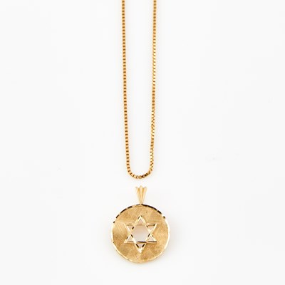 Lot 377 - Gold Pendant and Neck Chain, 18K 3 dwt. and 14K 1 dwt.