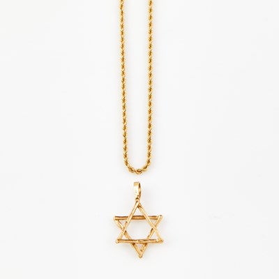 Lot 380 - Gold Pendant and Neck Chain, 14K 10 dwt.