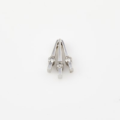 Lot 445 - Diamond Pendant, 3 diamonds about 0.30 ct., 14K 1 dwt.