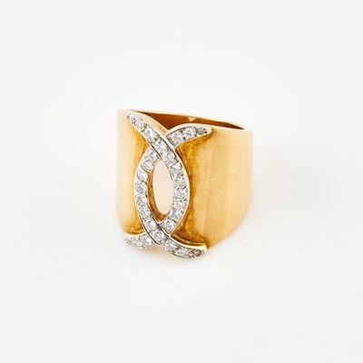 Lot 528 - Diamond Ring, 28 diamonds about 0.85 ct., 14K 13 dwt.