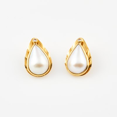Lot 542 - Two Gold and Bead Earrings, 18K 8 dwt. all