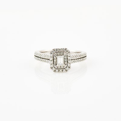Lot 547 - Diamond Ring, 93 diamonds about 0.95 ct., 14K 4 dwt.