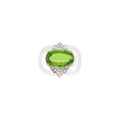 Lot 52 - Rock Crystal, White Gold, Peridot and Diamond Ring