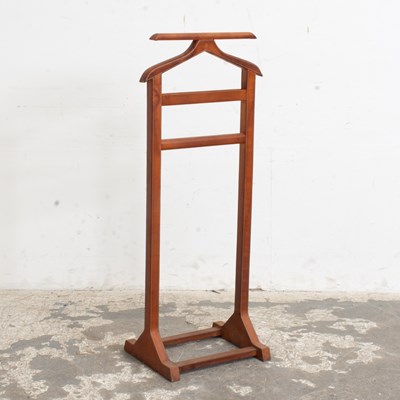 Lot 89 - Leather Wrapped Valet