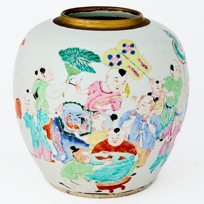 Lot 201 - A Chinese Enameled Porcelain Jar