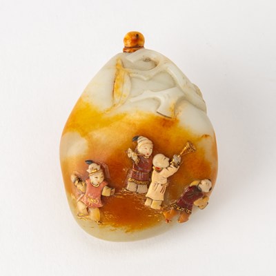 Lot 10 - A Japanese-Embellishment Chinese Carved Pebble Jade Snuff Bottle