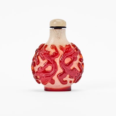 Lot 13 - A Chinese Red Overlay Glass Snuff Bottle