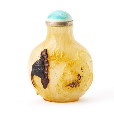Lot 551 - A Chinese Carved Glass Snuff Bottle