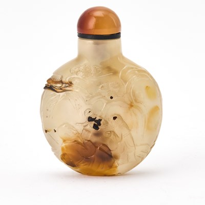 Lot 3 - A Chinese Carved Suzhou Agate Snuff Bottle