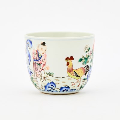 Lot 492 - A Chinese Enameled Porcelain Cup