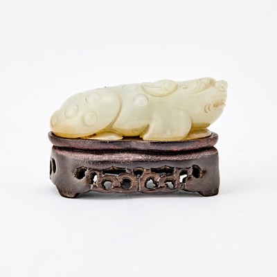 Lot 37 - A Chinese Carved Celadon Jade Three-Legged Toad