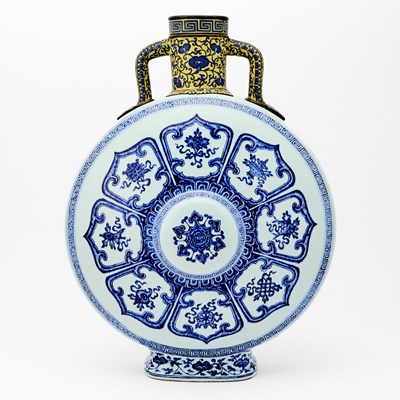 Lot 214 - A Chinese Ming-Style Blue and White Porcelain Moon Flask, Bianhu