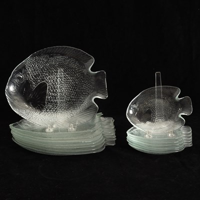 Lot 317 - Group of Eight Fish Form Molded Glass Plates