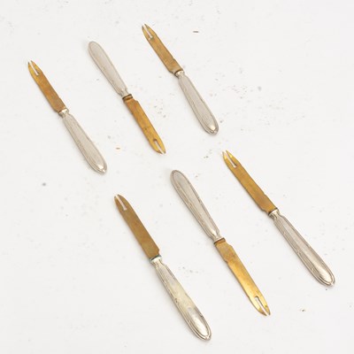 Lot 46 - Set of Six Sterling Handled Melon Knives
