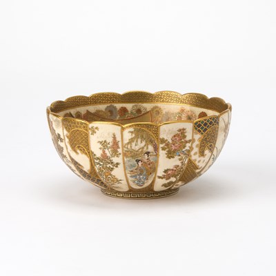 Lot 360 - A Japanese Satsuma Earthenware Bowl