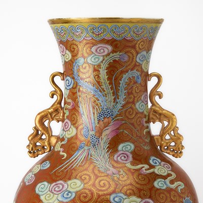 Lot 481 - A Large and Finely-Decorated Chinese Famille Rose Porcelain Vase