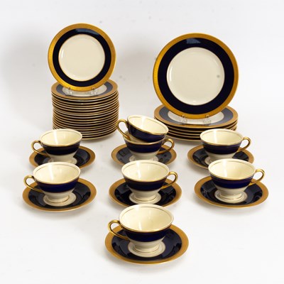 Lot 86 - Assembled Group of Cream and Blue Tableware