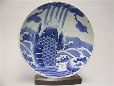 Lot 55 - JAPANESE BLUE AND WHITE ARITA PORCELAIN DEEP...