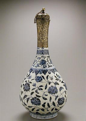 Lot 84 - BLUE AND WHITE PORCELAIN TRUNCATED...