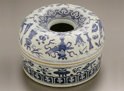 Lot 98 - BLUE AND WHITE PORCELAIN SLOP VESSEL 19th...