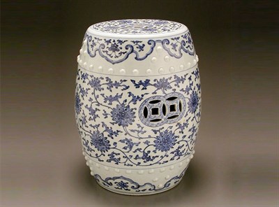 Lot 114 - BLUE AND WHITE PORCELAIN MING STYLE GARDEN...