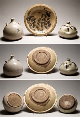 Lot 2320 - Group of Three Japanese Pottery Articles 19th...