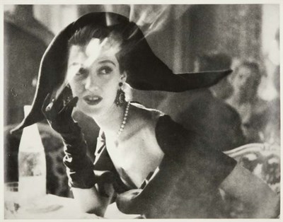 Lot 189 - BASSMAN, LILLIAN Harper's Bazaar April 1949,...