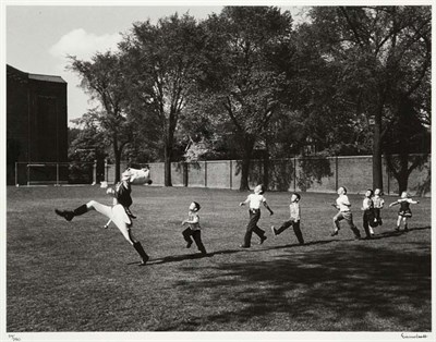 Lot 203 - EISENSTAEDT, ALFRED Drum major and children,...