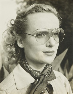 Lot 199 - EISENSTAEDT, ALFRED Carole Lombard, Hollywood....