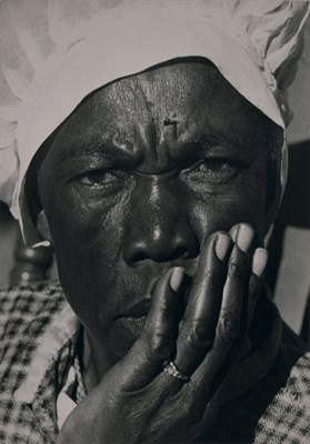 Lot 170 - EISENSTAEDT, ALFRED (1898-1995) Domestic Help...