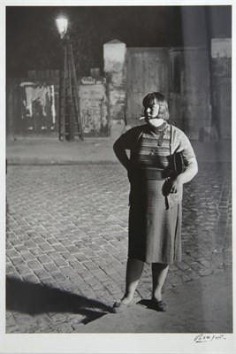 Lot 155 - BRASSAI (1899-1984) Grosse poule, place...