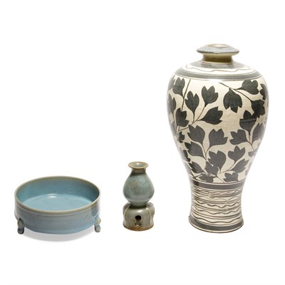 Lot 47 - Chinese Cizhou Meiping 20th Century Painted...