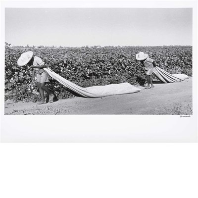 Lot 35 - EISENSTAEDT, ALFRED (1898-1995) Children of...