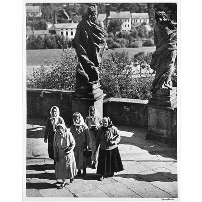 Lot 36 - EISENSTAEDT, ALFRED (1898-1995) Group of two...
