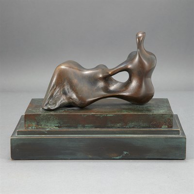 Lot 81 - Henry Moore
