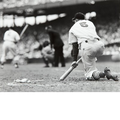 Lot 117 - ROTHSTEIN, ARTHUR Group of seventeen images,...