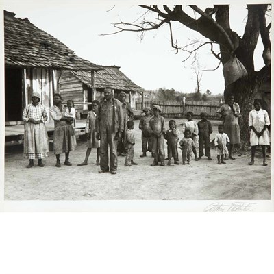 Lot 39 - ROTHSTEIN, ARTHUR One family, Gee's Bend,...