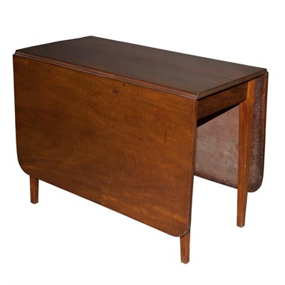 Lot 218 - Federal Mahogany Drop-Leaf Table 19th Century...